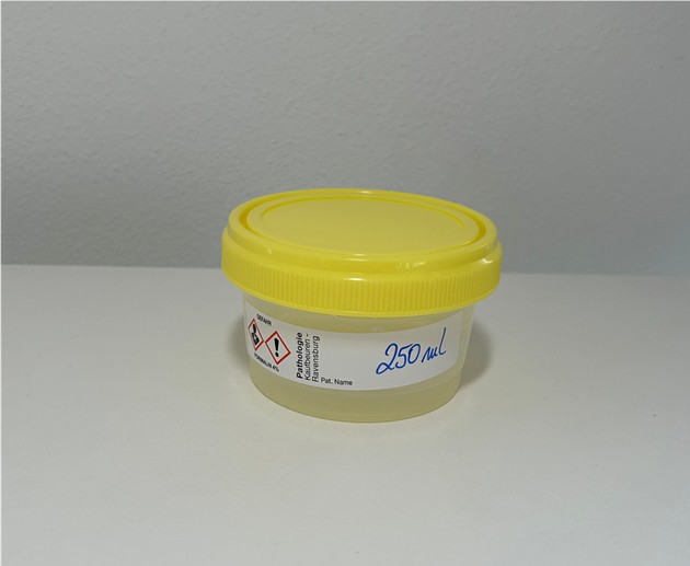 Gefäß Container 250 ml gefüllt